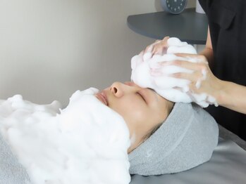 サロン テン(salon TEN)の写真/ムートンホイップスパでトラブルが起きにくい肌作り♪ポイントは溜まった汚れを除去！毛穴洗浄で浸透力UP☆