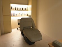 ヒトリノ(HITORINO)の雰囲気（綺麗で落ち着きのある個室プライベート空間でリラックス♪）
