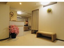 創健ビューティーアイの雰囲気(受付ホール)