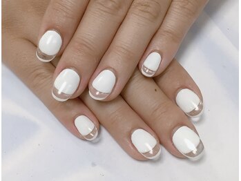 先端クリアフレンチネイル