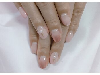 ベージュネイル