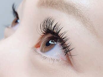 ウルカ アイラッシュ(uruka EYELASH)の写真/【新規】高持続フラットラッシュ80～160本まで！他店付けたしもOK♪理想のボリュームで華やかな印象へ☆