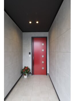 高知音楽 英語 ウォーキングアカデミー/真っ赤なドアを開けたら・・・♪