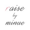 レイズ バイ ミヌ クワナ(raise by minue KUWANA)ロゴ