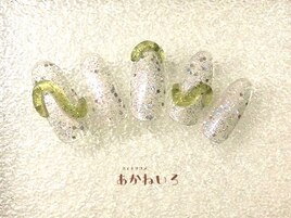 夏色クリアネイル　うねうね