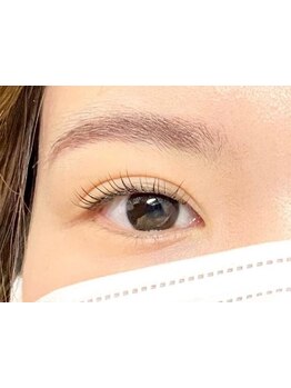 ナチュラル上品な目元にしたい