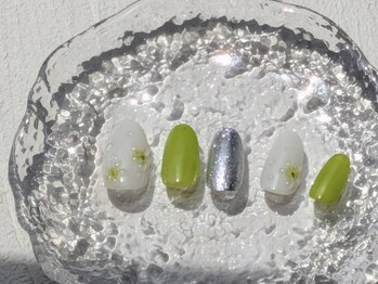 フラワー水滴ネイル