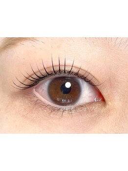 ナチュラル上品な目元にしたい