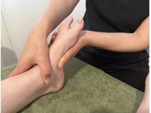 ラヴィの雰囲気（足裏の反射区という場所から脳や神経に働きかけて整えます。）