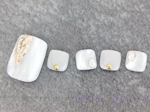 アウラネイルズ(aura nails)/●フットジェル　￥１１，０００