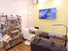 ワンハンドレッドプラス(100+)の雰囲気（店内雰囲気☆大画面でのTV視聴可能☆フィルイン/パラジェル/）