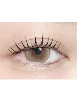 ナチュラル上品な目元にしたい