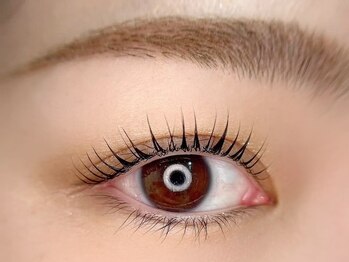 フィールラッシュ 大宮東口店(FEEL LASH)/瞳にかかる影をなくし目を大きく