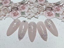 クララ(CLARA)/ワンカラーにラメグラ♪