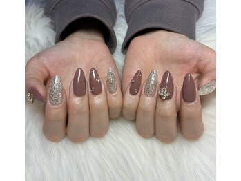 マンマ ディ ビビ ネイル(mamma di vivi nail)/