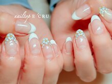 ネイルトップエクル(nail top E CRU)/ホワイトオパールフラワー