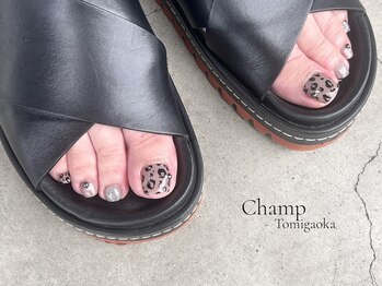 秋デザイン！フットネイル