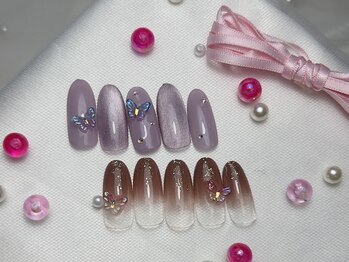 フローランズ(FLORANZ)/うるうる蝶々ネイル