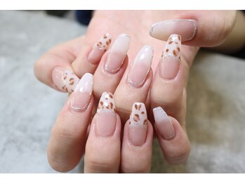 ディーエムジーネイル(DMG nail)/レオパードグラデフレンチ