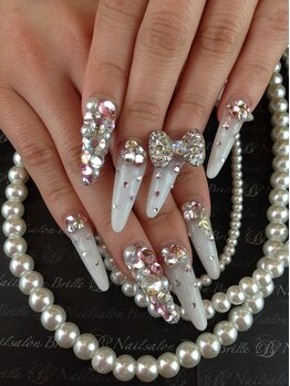 エスフィーネイルサロン ブリーユ(Esfy nailsalon Brille)/白グラデーション
