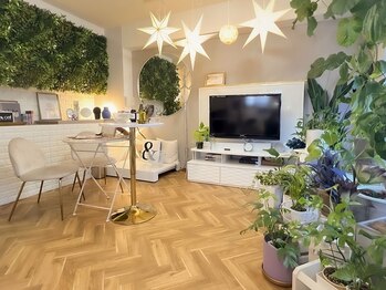 アンドエモン(&EMON)/待合＆カウンセリングスペース