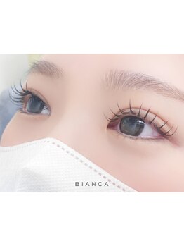 ナチュラル上品な目元にしたい