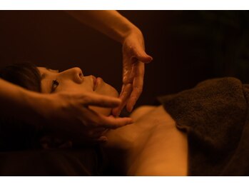 シェリエ(Cherie)/極上リンパ　【フェイシャル】