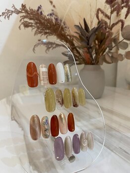 エム(em)/9.10月ハンド定額デザイン