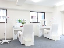 エクシアホワイト 新宿御苑店(ecxia white)の雰囲気（清潔感のある店内で照射中もごゆっくりお休みいただけます！）