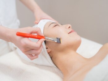 ライフサロン 別府(Life Salon)の写真/【韓国肌管理】ララピールで潤い水光肌へ！ダウンタイム無しだから、予定を気にせずお手入れ可能◎