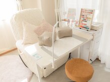 心地よいソファ席でテレビや動画視聴しながらお過ごし頂けます♪