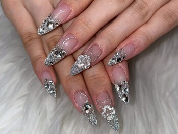 ネイルアンドアイラッシュスタジオ シュシュ(chouchou)の写真/短い、折れた、形が気になる…美フォルムとツヤのある仕上りに!【パラジェルスカルプ/深爪矯正/亀裂補強】