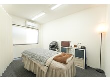 ラヴィアンローズ オム 岐南本店(La vie en Rose Homme)の雰囲気（白を基調とした完、ゆったり施術をうけられます）