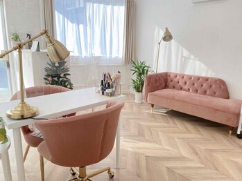 リリー(Rily)の写真/≪お子様連れ大歓迎!≫毎日を頑張るママの気分転換に♪家事に負担の少ないショートネイルも大人気☆