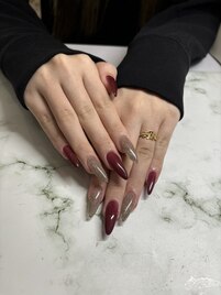 ボルドーとゴールドフラッシュ