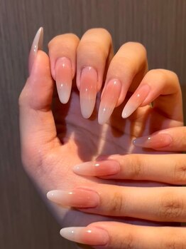 アリスネイル(Alice Nail)の写真/赤羽駅徒歩3分！買い物帰りや仕事帰りに立ち寄れる隠れ家ネイルサロン♪シンプルで上品なお手元をご提案☆