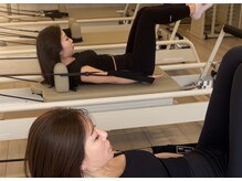 全身の小さな筋肉を総動員させて姿勢美人を目指しましょう！