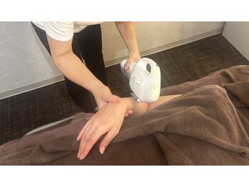 癒し処 くるり/触れたくなるスベスベの腕に！！