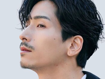 ミレボ 西新宿(ME.REBO)の写真/おでこや頬など、顔周りWAX脱毛で、産毛を処理し、明るい第一印象に*美肌効果◎[西新宿/メンズ眉毛パーマ]