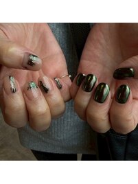 ミラーネイル　ちぐはぐネイル