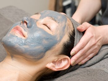 ピュアボーテ(PURE BEAUTE)の写真/【本気の毛穴ケア☆】黒ずみをごっそり除去◎一時的ではない根本ケアでノーファンデが叶うふんわり肌へ♪