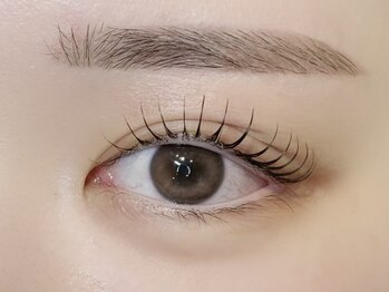 リ ティアム(Ly tiam)の写真/上品で自然なお目元に。まつげパーマが初めての方にもおすすめ◎似合わせのご提案いたします！