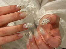 【気分が上がる手元に】デザインにこだわりを持ったネイリストが自信を持って施術。