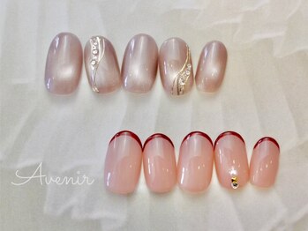アヴィニール 表参道(Avenir)の写真/ショートネイル派さんにオススメのデザインも多数。短い爪でも美爪に♪〈初回オフ無料〉カラー400色以上！