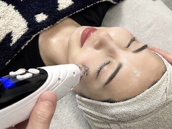 ケアナ 麻布十番店(CareNa)の写真/毛穴黒ずみ/赤み/水光肌/リフトアップ/毛穴引締め/保湿を同時に★最強毛穴洗浄×水光ジェット導入★