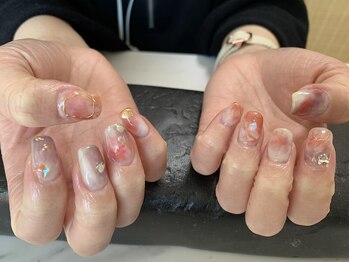 エス(S)の写真/【ミラーネイル/マグネットネイル/チークネイル/ニュアンスネイル】など豊富なクーポンご用意！