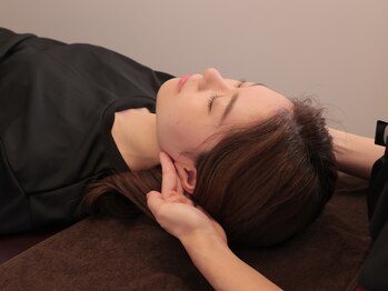 ベル/小顔矯正 施術風景