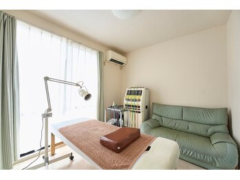 小嶋鍼灸治療院/完全個室のプライベート空間