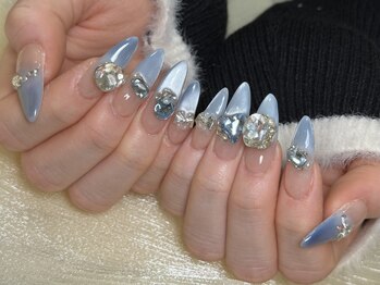 LUCI NAIL新大久保【ルシ ネイル】長さだし/持ち込み/ゴテゴテ/パラジェル/フィルイン/