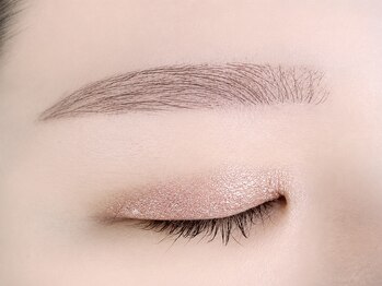 エル(Elle)の写真/【トレンド×自分らしさ】抜け感のあるナチュラル眉へ《大人気☆オーダーメイド美眉スタイリング¥4980》